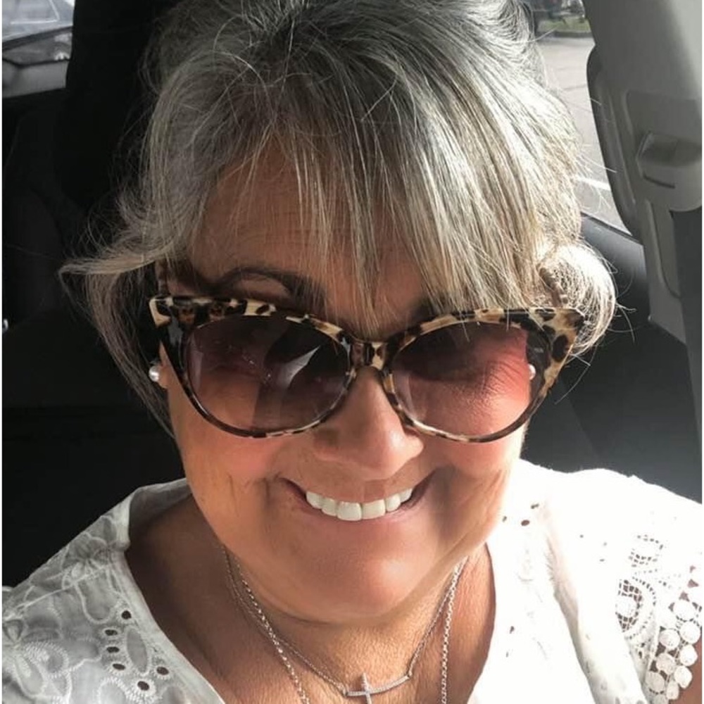 Meet your Posher, Denise
